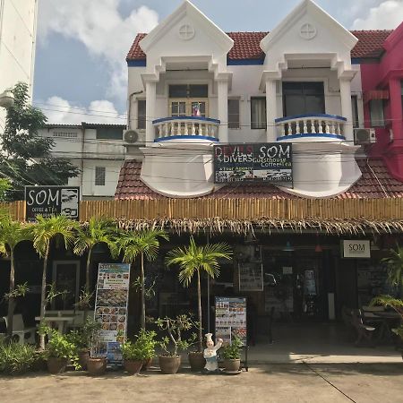 Som Guesthouse Patong Екстериор снимка