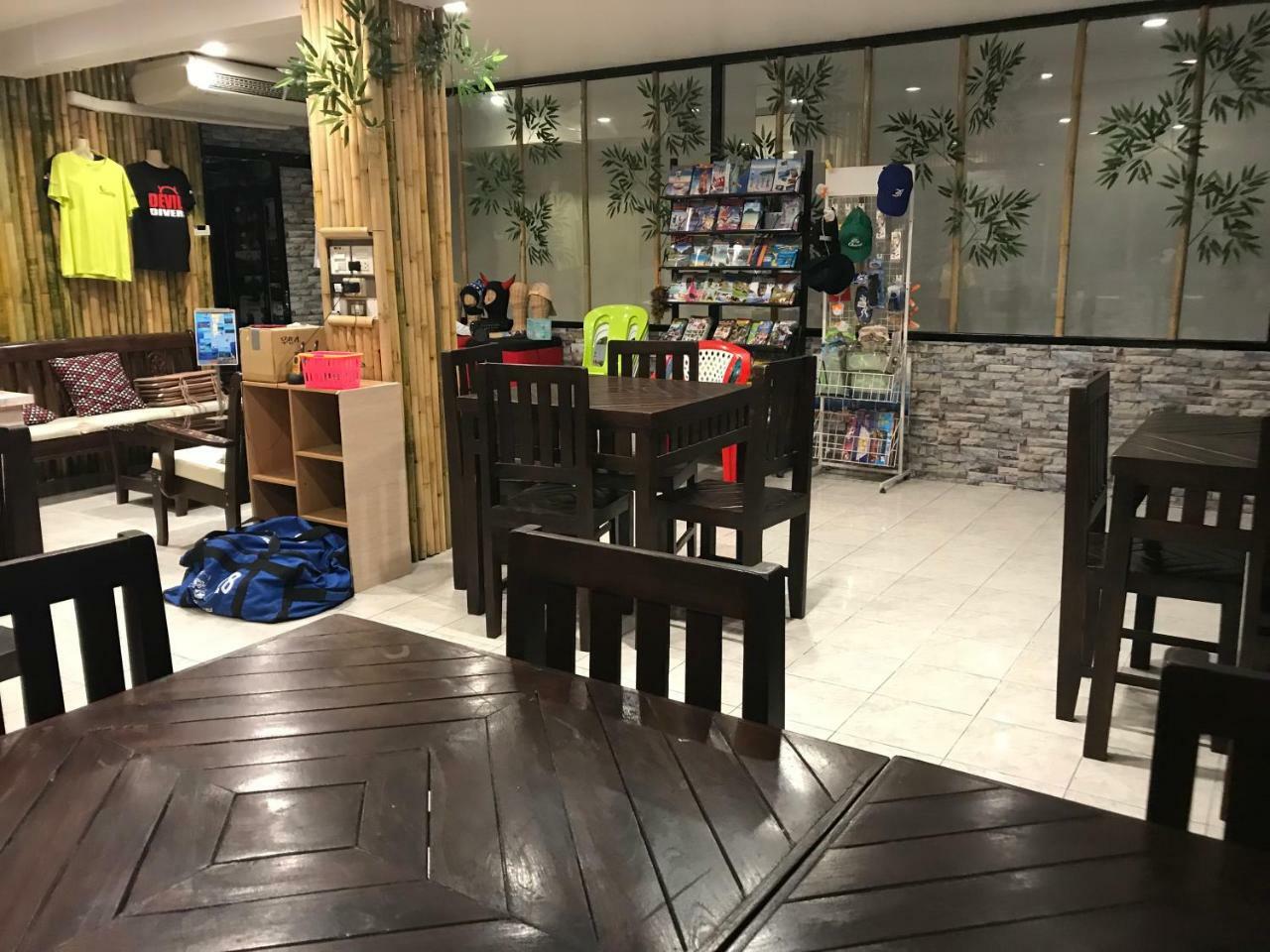 Som Guesthouse Patong Екстериор снимка