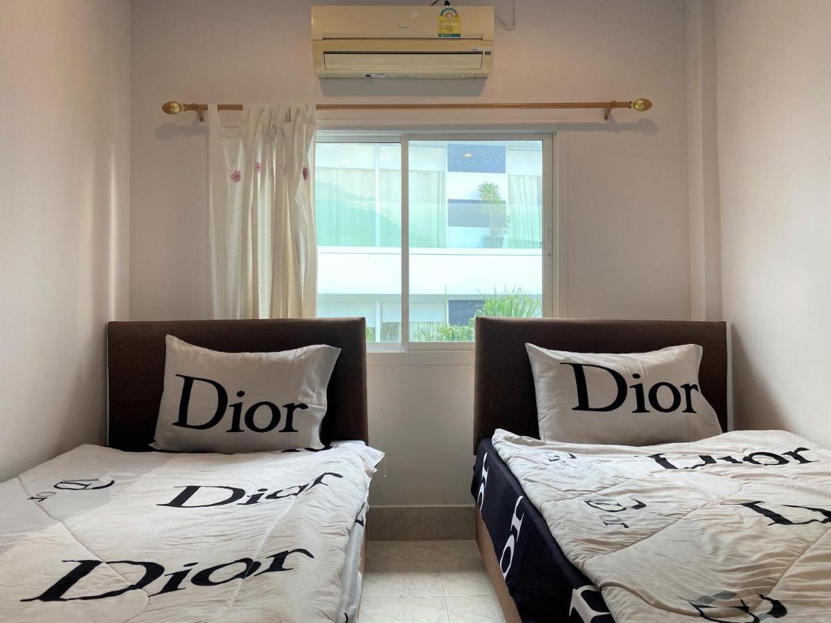 Som Guesthouse Patong Екстериор снимка