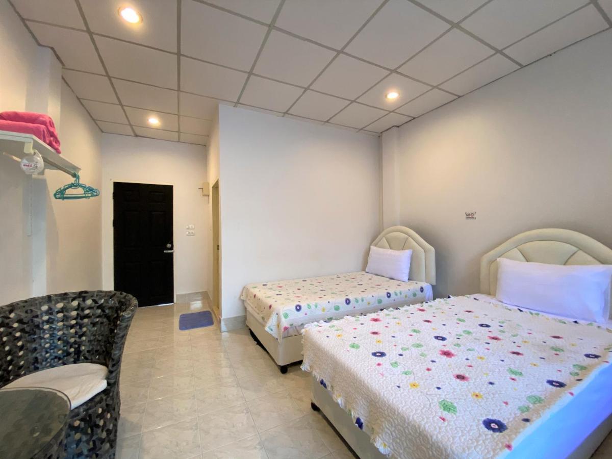 Som Guesthouse Patong Екстериор снимка