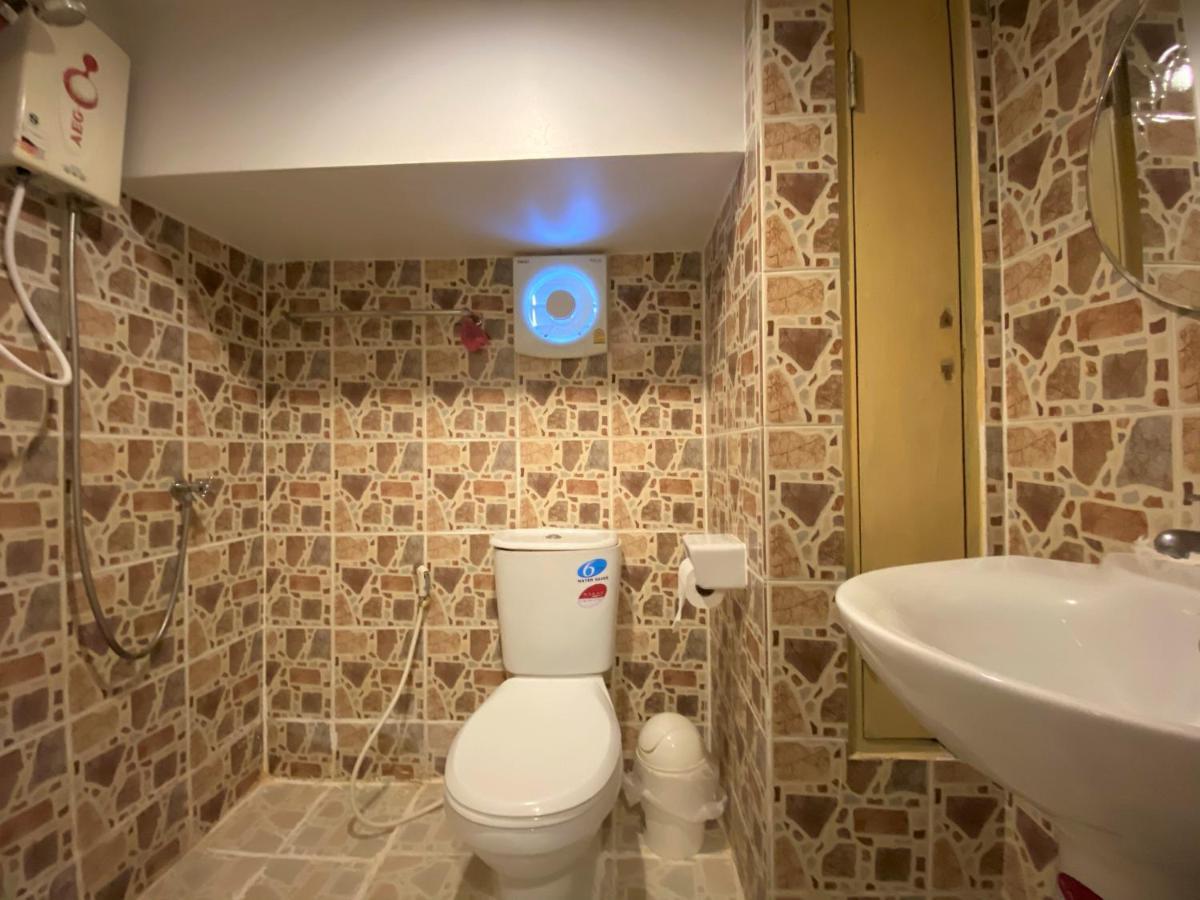 Som Guesthouse Patong Екстериор снимка