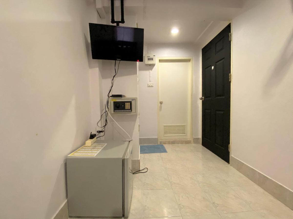 Som Guesthouse Patong Екстериор снимка
