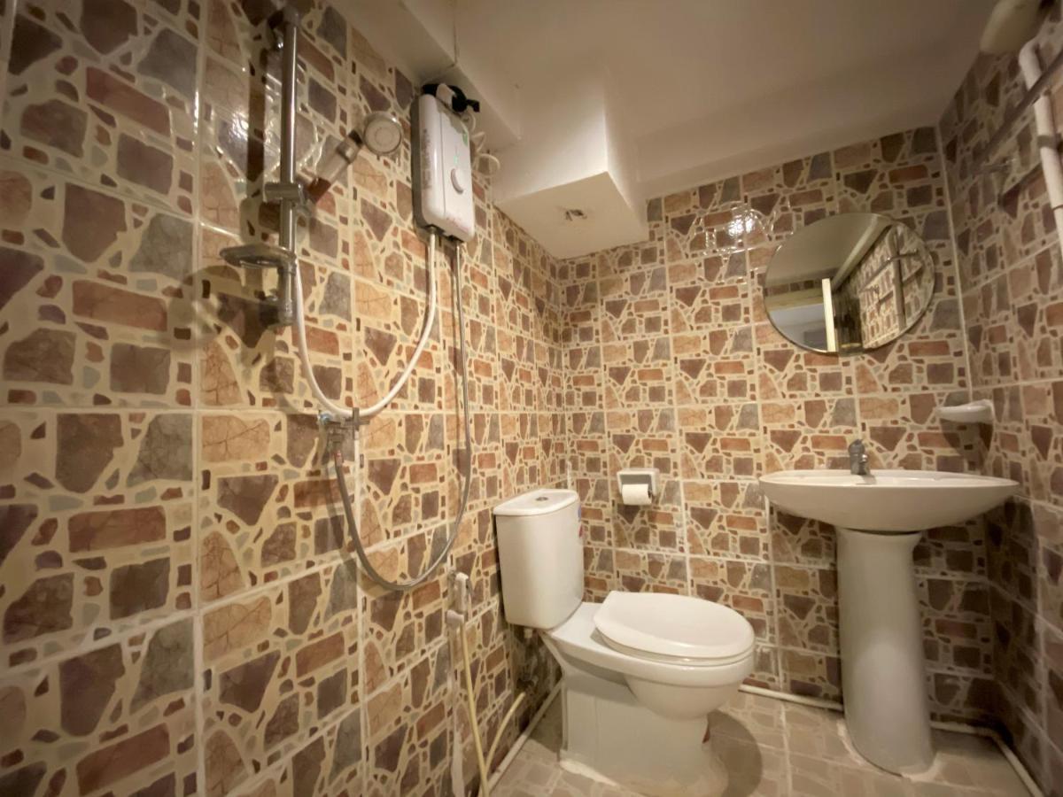 Som Guesthouse Patong Екстериор снимка